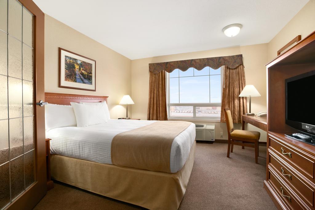 Super 8 By Wyndham High Level Ab Hotell Exteriör bild